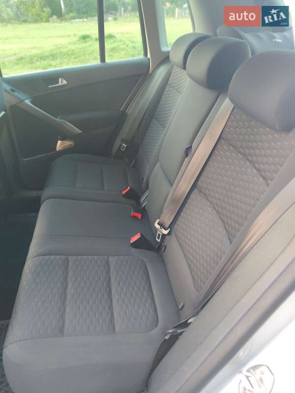 Внедорожник / Кроссовер Volkswagen Tiguan 2008 в Лохвице