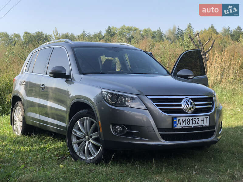 Позашляховик / Кросовер Volkswagen Tiguan 2010 в Коростені