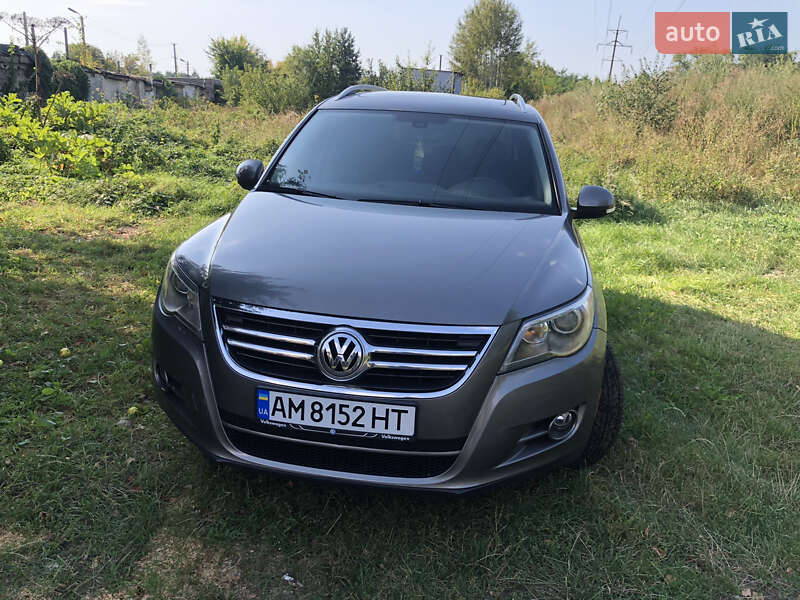 Позашляховик / Кросовер Volkswagen Tiguan 2010 в Коростені