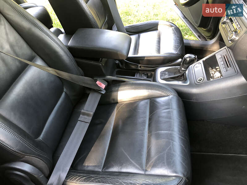 Позашляховик / Кросовер Volkswagen Tiguan 2010 в Коростені