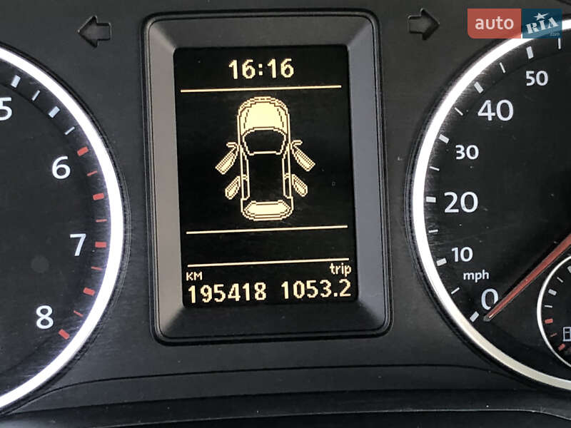 Позашляховик / Кросовер Volkswagen Tiguan 2010 в Коростені