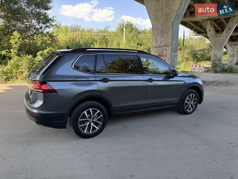 Внедорожник / Кроссовер Volkswagen Tiguan 2018 в Днепре