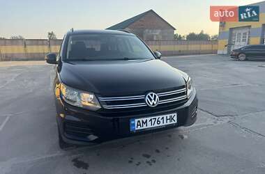 Позашляховик / Кросовер Volkswagen Tiguan 2015 в Звягелі