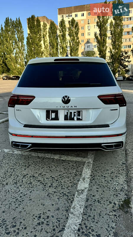 Внедорожник / Кроссовер Volkswagen Tiguan 2023 в Южноукраинске