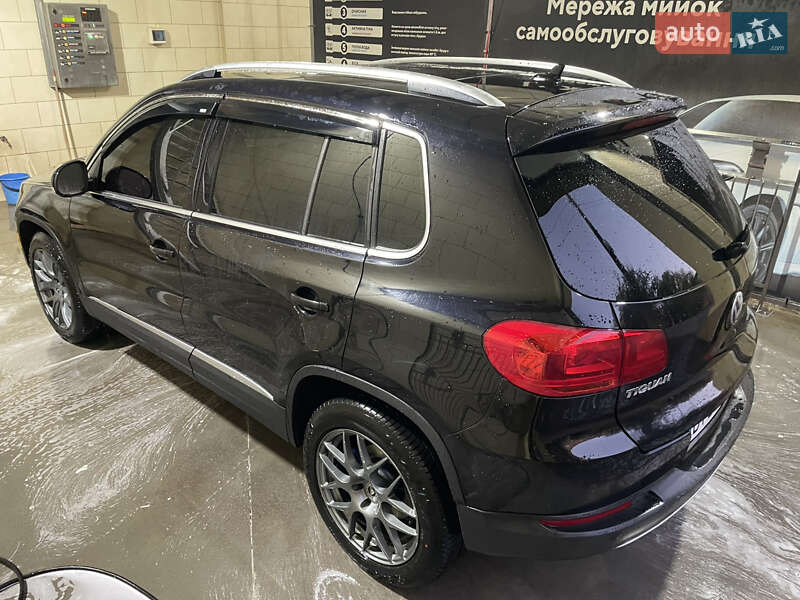 Позашляховик / Кросовер Volkswagen Tiguan 2013 в Кривому Розі