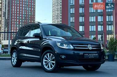 Позашляховик / Кросовер Volkswagen Tiguan 2016 в Києві