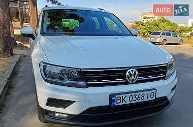 Позашляховик / Кросовер Volkswagen Tiguan 2018 в Вараші