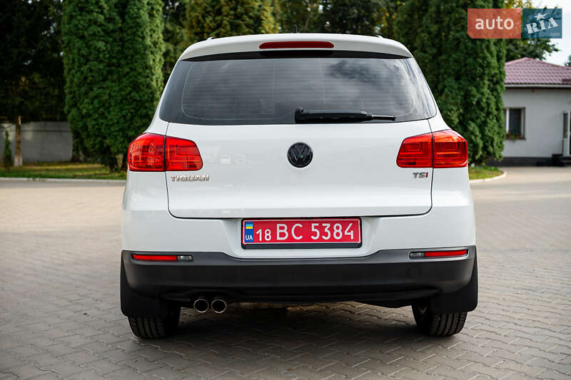 Внедорожник / Кроссовер Volkswagen Tiguan 2016 в Киеве