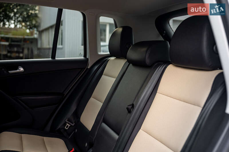 Внедорожник / Кроссовер Volkswagen Tiguan 2016 в Киеве