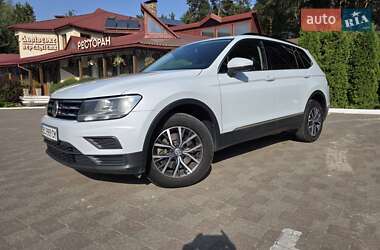 Внедорожник / Кроссовер Volkswagen Tiguan 2018 в Львове