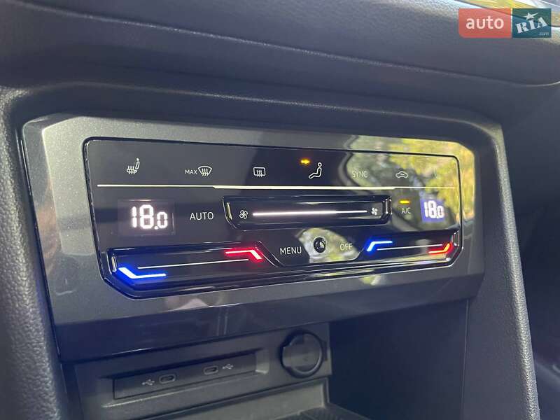 Внедорожник / Кроссовер Volkswagen Tiguan 2022 в Днепре