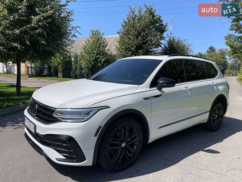 Внедорожник / Кроссовер Volkswagen Tiguan 2022 в Днепре