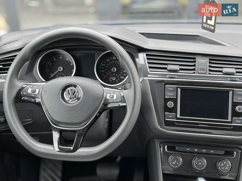 Внедорожник / Кроссовер Volkswagen Tiguan 2018 в Черновцах