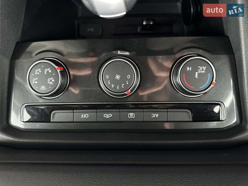 Внедорожник / Кроссовер Volkswagen Tiguan 2018 в Черновцах