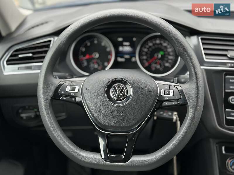 Внедорожник / Кроссовер Volkswagen Tiguan 2018 в Черновцах