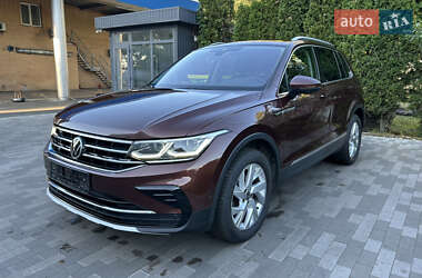 Позашляховик / Кросовер Volkswagen Tiguan 2021 в Києві