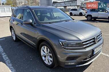 Внедорожник / Кроссовер Volkswagen Tiguan 2017 в Киеве