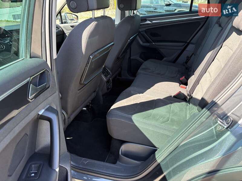 Внедорожник / Кроссовер Volkswagen Tiguan 2017 в Киеве