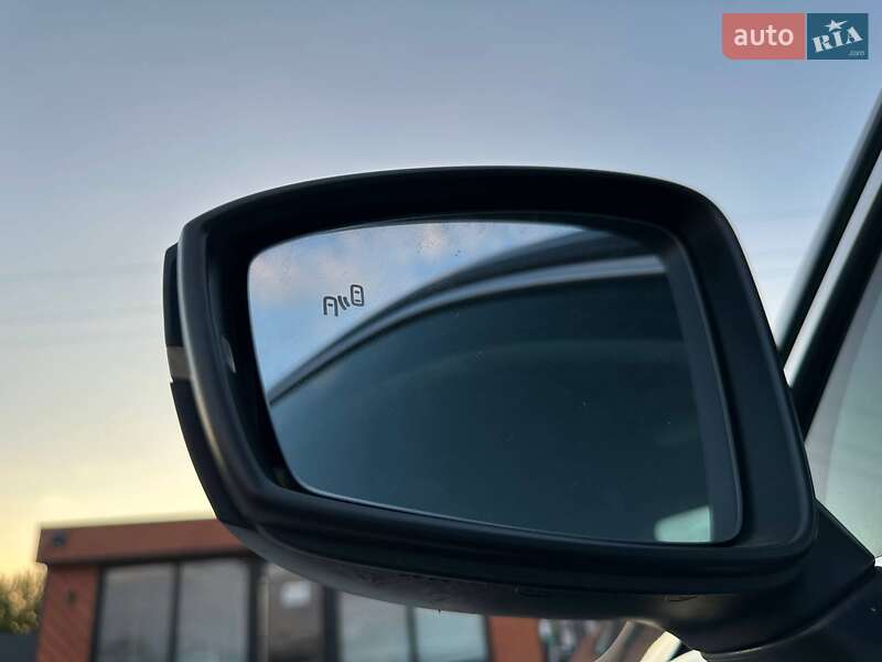 Внедорожник / Кроссовер Volkswagen Tiguan 2019 в Львове