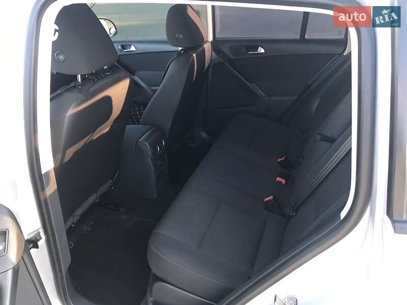 Внедорожник / Кроссовер Volkswagen Tiguan 2015 в Белой Церкви