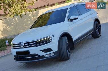 Внедорожник / Кроссовер Volkswagen Tiguan 2017 в Одессе