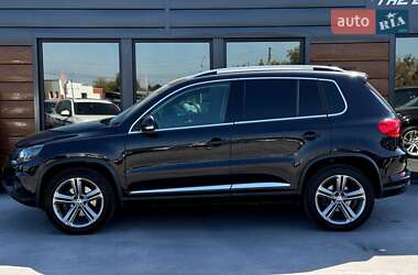 Внедорожник / Кроссовер Volkswagen Tiguan 2016 в 