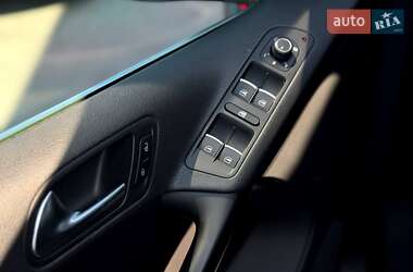 Внедорожник / Кроссовер Volkswagen Tiguan 2016 в 