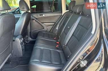 Внедорожник / Кроссовер Volkswagen Tiguan 2016 в 
