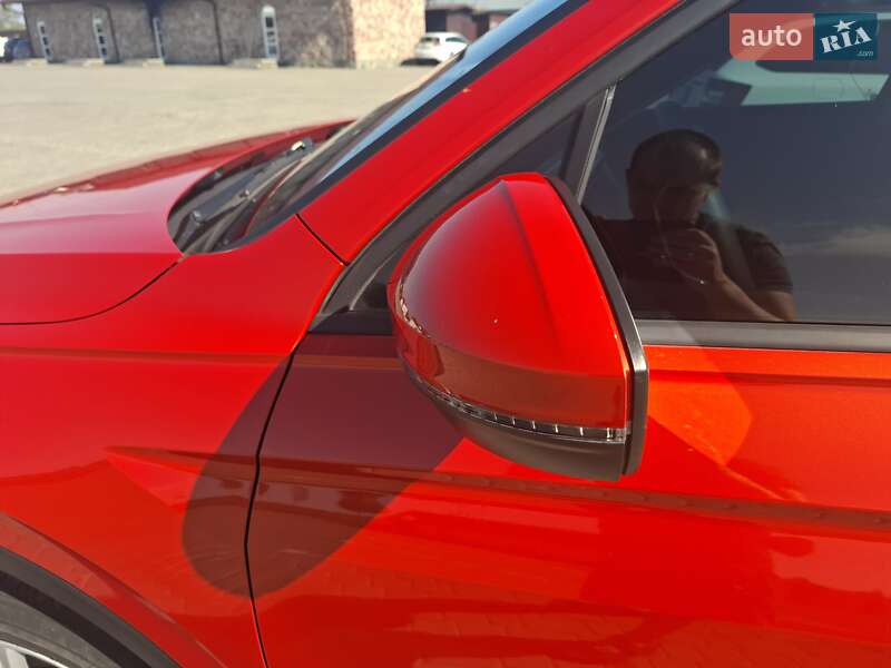 Внедорожник / Кроссовер Volkswagen Tiguan 2018 в Шепетовке