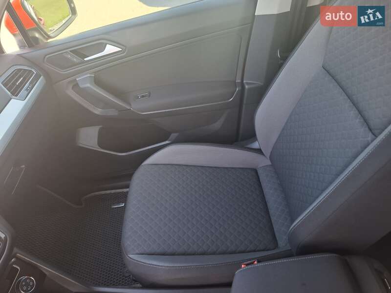 Внедорожник / Кроссовер Volkswagen Tiguan 2018 в Шепетовке