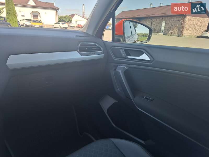 Внедорожник / Кроссовер Volkswagen Tiguan 2018 в Шепетовке