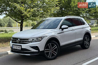 Позашляховик / Кросовер Volkswagen Tiguan 2022 в Києві