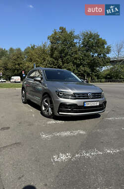 Внедорожник / Кроссовер Volkswagen Tiguan 2020 в Киеве