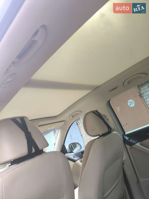 Внедорожник / Кроссовер Volkswagen Tiguan 2013 в Кривом Роге