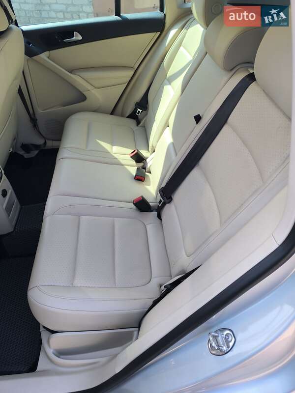 Внедорожник / Кроссовер Volkswagen Tiguan 2013 в Кривом Роге