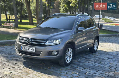 Позашляховик / Кросовер Volkswagen Tiguan 2012 в Києві