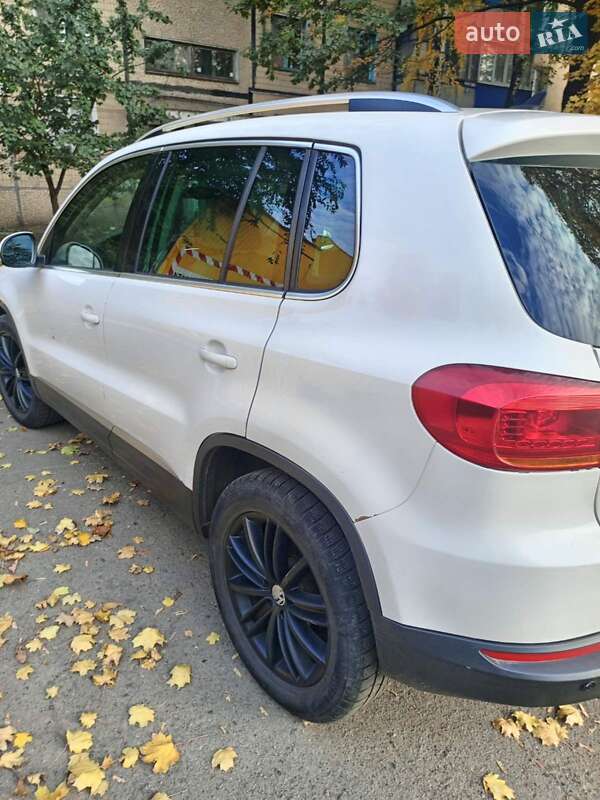 Внедорожник / Кроссовер Volkswagen Tiguan 2013 в Кривом Роге