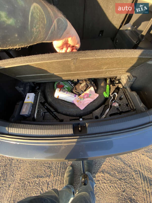 Внедорожник / Кроссовер Volkswagen Tiguan 2021 в Умани