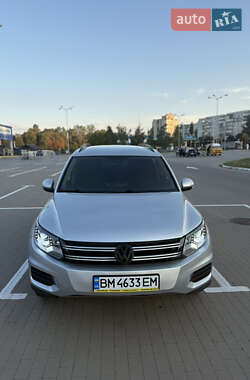 Внедорожник / Кроссовер Volkswagen Tiguan 2016 в Сумах