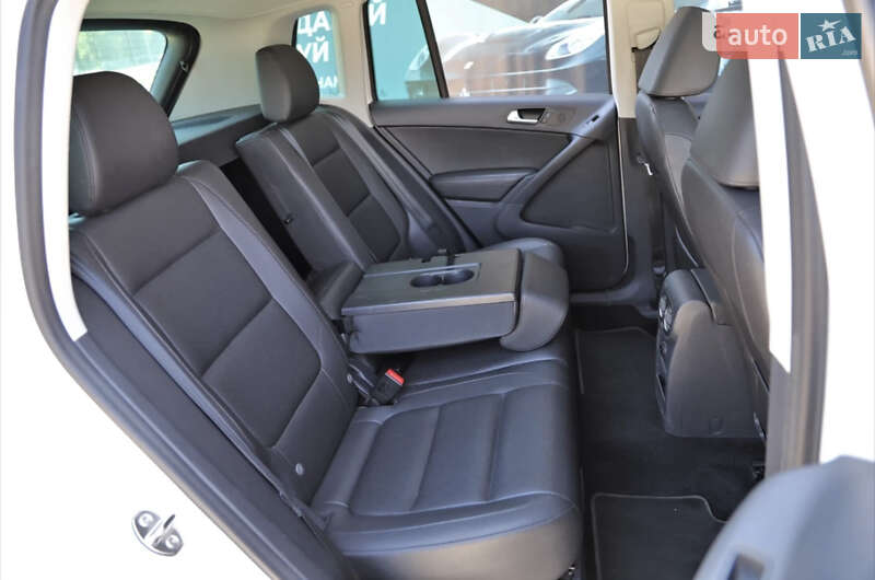 Внедорожник / Кроссовер Volkswagen Tiguan 2013 в Харькове