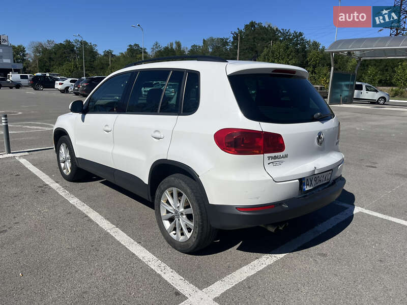 Внедорожник / Кроссовер Volkswagen Tiguan 2013 в Харькове