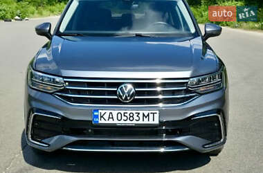 Внедорожник / Кроссовер Volkswagen Tiguan 2021 в Киеве
