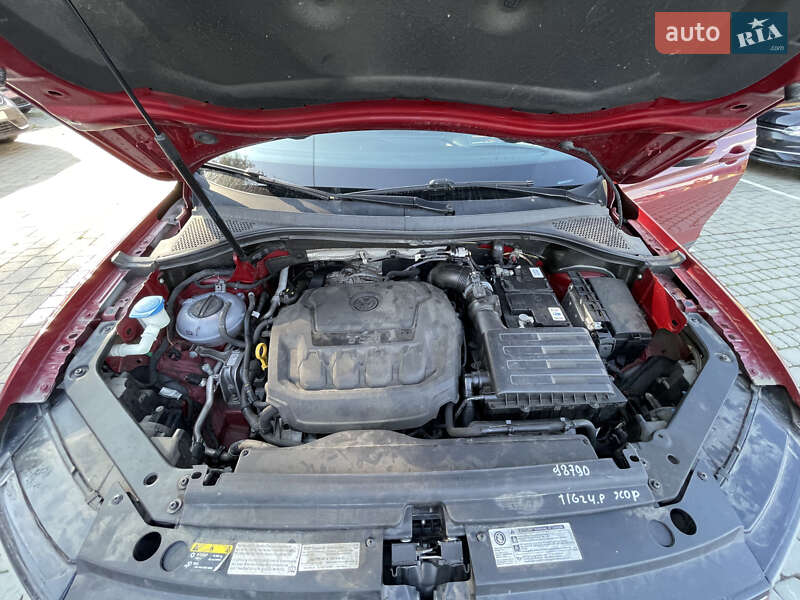 Внедорожник / Кроссовер Volkswagen Tiguan 2018 в Львове