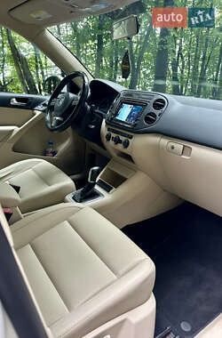 Внедорожник / Кроссовер Volkswagen Tiguan 2013 в 