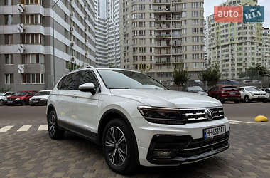 Внедорожник / Кроссовер Volkswagen Tiguan 2017 в Одессе