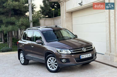 Позашляховик / Кросовер Volkswagen Tiguan 2014 в Одесі