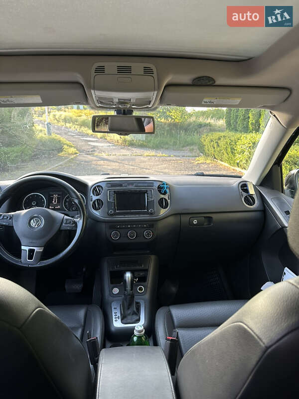 Внедорожник / Кроссовер Volkswagen Tiguan 2016 в Черновцах