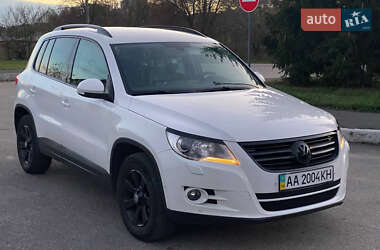 Внедорожник / Кроссовер Volkswagen Tiguan 2011 в Житомире