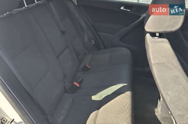 Внедорожник / Кроссовер Volkswagen Tiguan 2011 в 