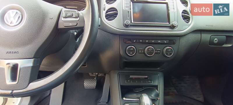 Внедорожник / Кроссовер Volkswagen Tiguan 2015 в Запорожье